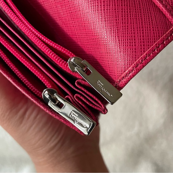 SOLD- Salvatore Ferragamo long wallet- vintage - Picture 6 of 17